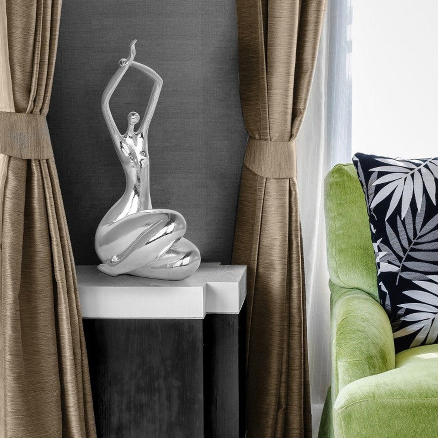 Elizabeth Sculpture // Large Chrome